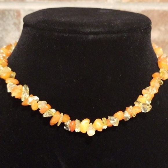 Natural Crystal Chip Beaded Necklace w/Earrings - Picture 2 of 8